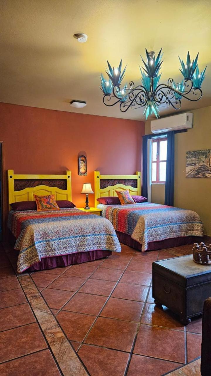 Casa De Leyendas (Adults Only) Масатлан Екстериор снимка