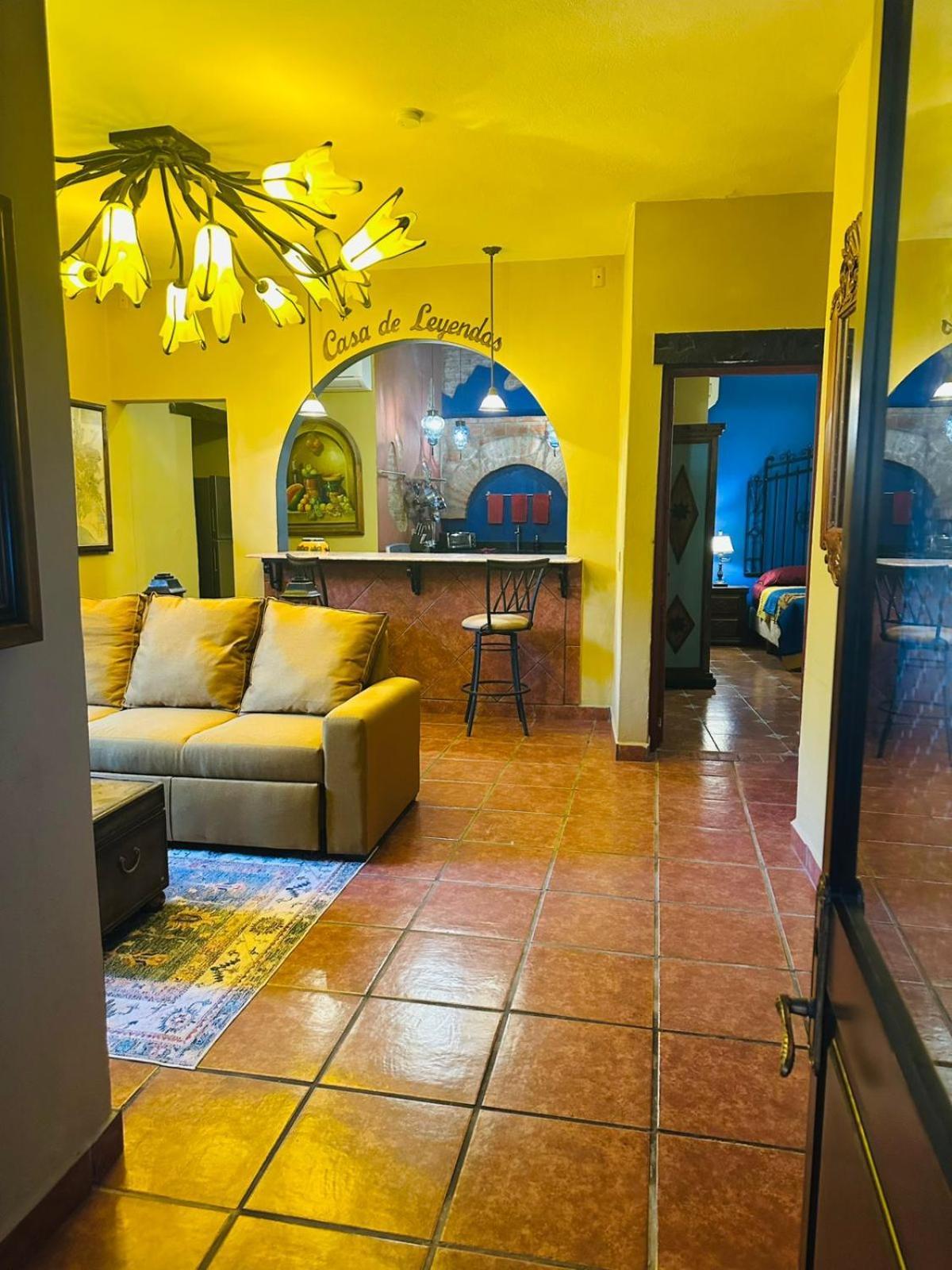 Casa De Leyendas (Adults Only) Масатлан Екстериор снимка