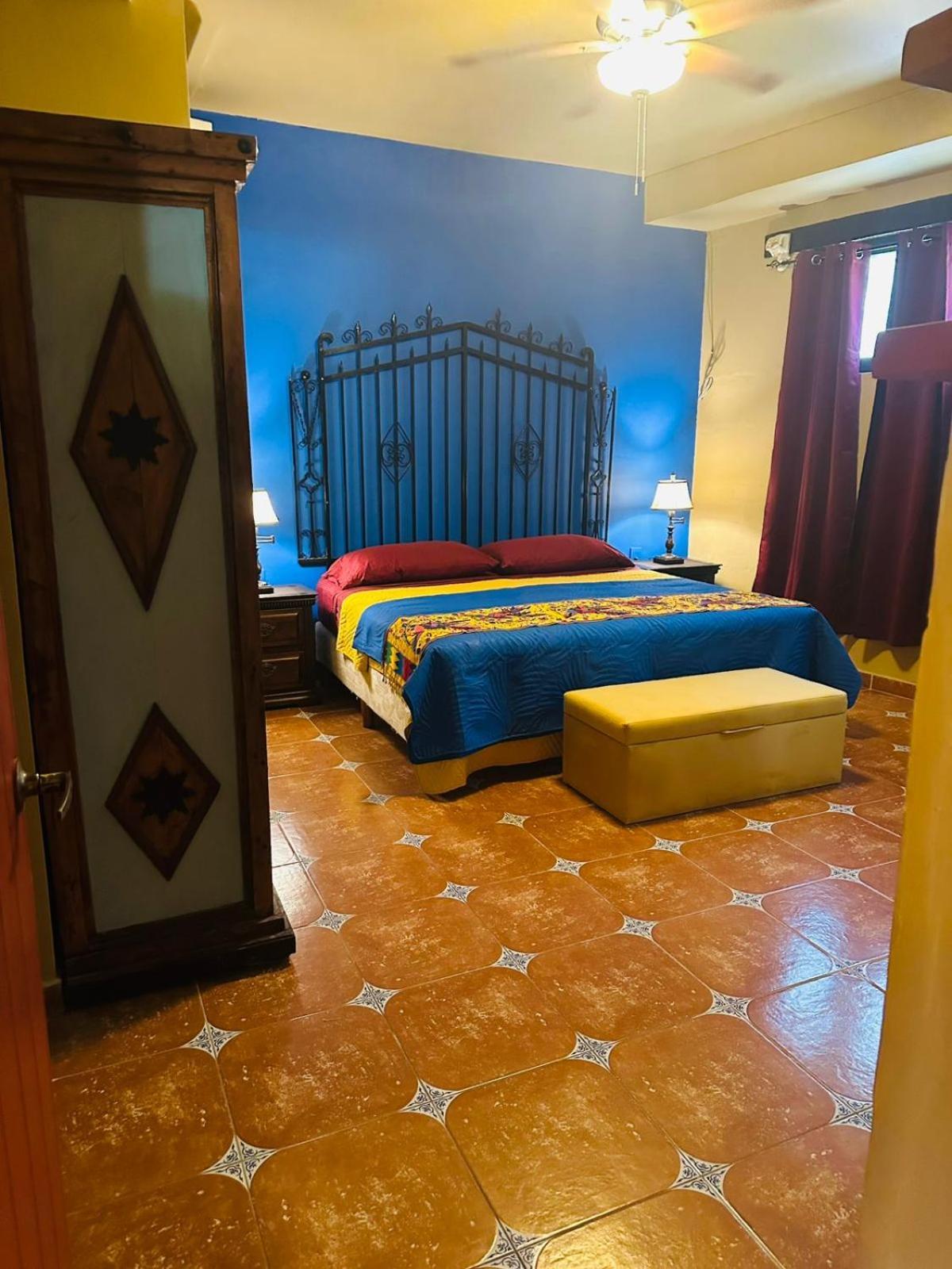 Casa De Leyendas (Adults Only) Масатлан Екстериор снимка